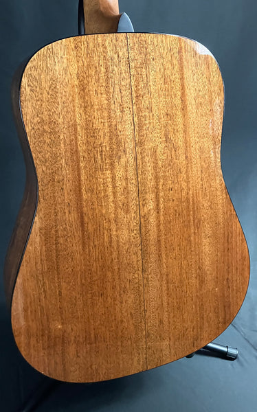Martin D-18 (2025) Dreadnought Acoustic Guitar Gloss Natural Finish w/ Case (064)