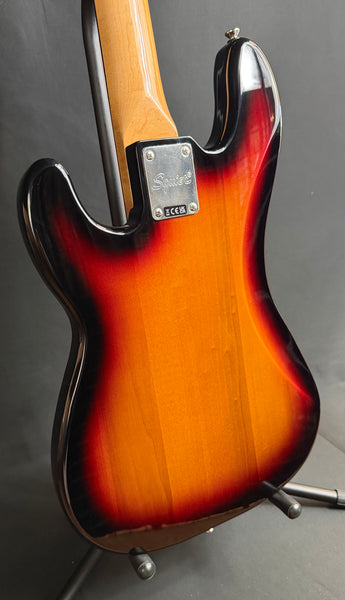 Squier Classic Vibe 70's Precision Bass 4-String Bass Guitar 3-Tone Sunburst (795)