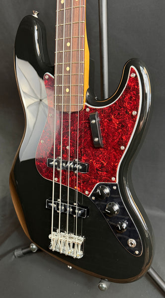 Fender Vintera II '60s Jazz Bass 4-String Bass Guitar Gloss Black Finish w/ Gig Bag
