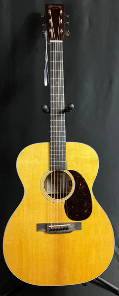 Martin 000E Retro Plus Auditorium Acoustic-Electric Guitar Vintage Natural w/ Soft Case