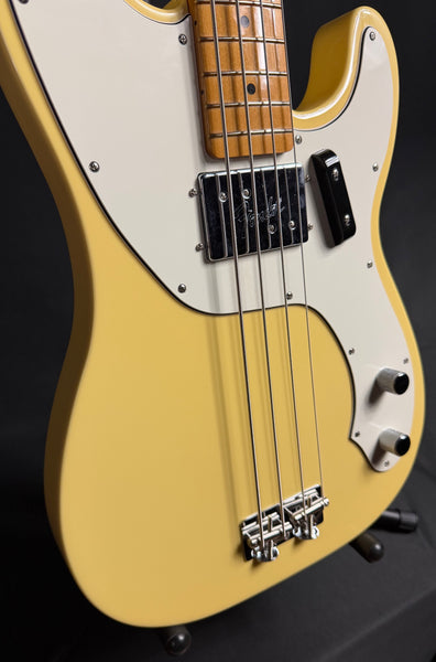 Fender Vintera II '70s Telecaster Bass 4-String Bass Guitar Vintage White w/ Gig Bag