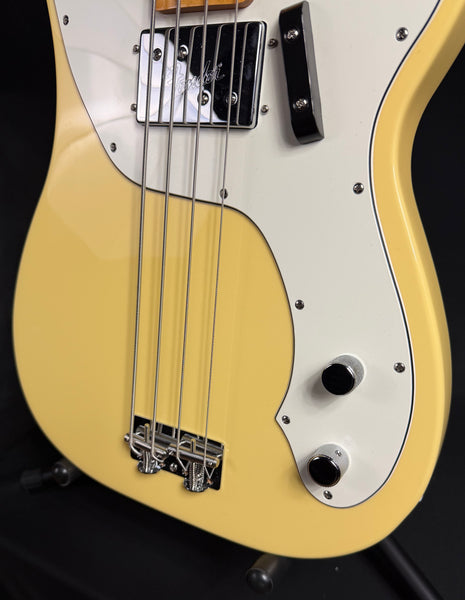 Fender Vintera II '70s Telecaster Bass 4-String Bass Guitar Vintage White w/ Gig Bag