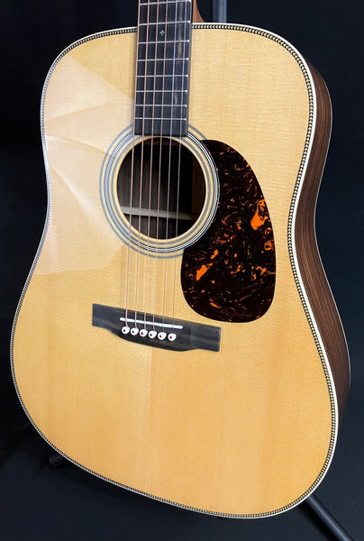 Martin HD-28 (2025) Standard Dreadnought Acoustic Guitar Gloss Natural w/ Case (030)