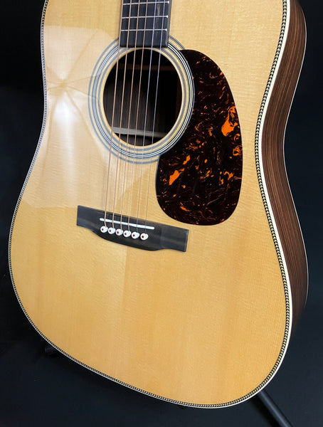 Martin HD-28 (2025) Standard Dreadnought Acoustic Guitar Gloss Natural w/ Case (030)