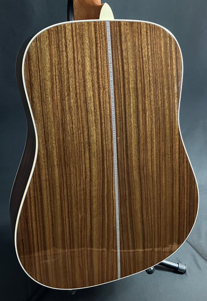 Martin HD-28 (2025) Standard Dreadnought Acoustic Guitar Gloss Natural w/ Case (030)