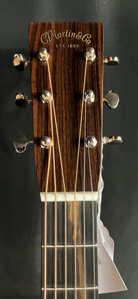 Martin HD-28 (2025) Standard Dreadnought Acoustic Guitar Gloss Natural w/ Case (032)
