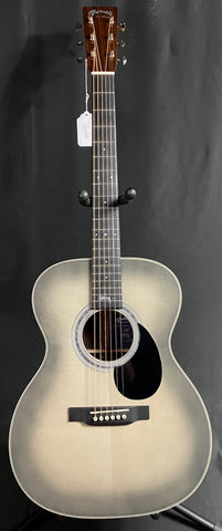 Martin OMJM John Mayer 20th Anniversary Acoustic-Electric Guitar Platinum Gray Burst w/ Case
