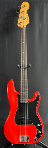 Fender Player II Precision Bass 4-String Bass Guitar Coral Red Finish