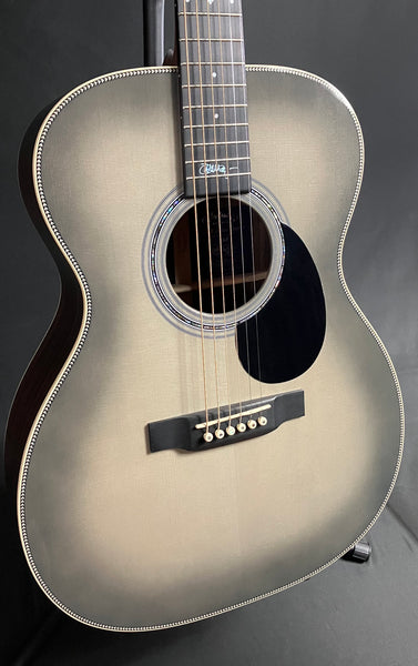 Martin OMJM John Mayer 20th Anniversary Acoustic-Electric Guitar Platinum Gray Burst w/ Case