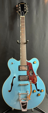Gretsch G2622T Streamliner Semi-Hollowbody Electric Guitar Arctic Blue