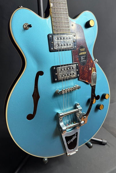 Gretsch G2622T Streamliner Semi-Hollowbody Electric Guitar Arctic Blue