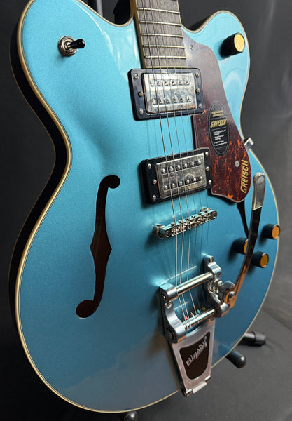 Gretsch G2622T Streamliner Semi-Hollowbody Electric Guitar Arctic Blue