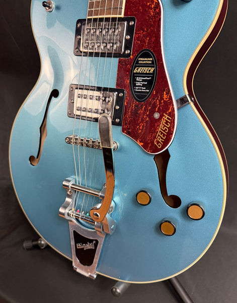 Gretsch G2622T Streamliner Semi-Hollowbody Electric Guitar Arctic Blue