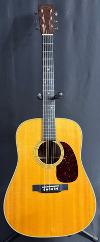 Martin D-28 Standard Dreadnought Acoustic Guitar Gloss Natural Finish w/ OHSC