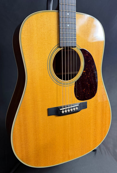 Martin D-28 Standard Dreadnought Acoustic Guitar Gloss Natural Finish w/ OHSC