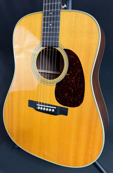 Martin D-28 Standard Dreadnought Acoustic Guitar Gloss Natural Finish w/ OHSC