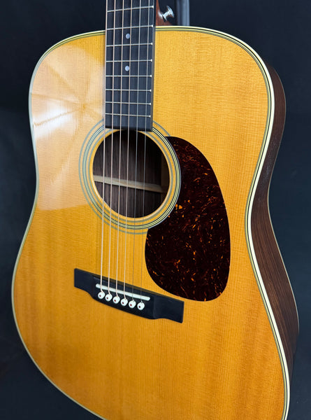 Martin D-28 Standard Dreadnought Acoustic Guitar Gloss Natural Finish w/ OHSC