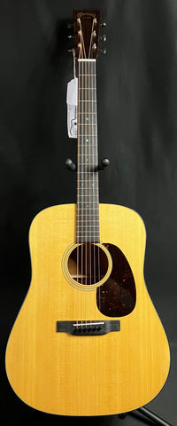 Martin D-18 Standard Dreadnought Acoustic Guitar Vintage Natural w/ Case