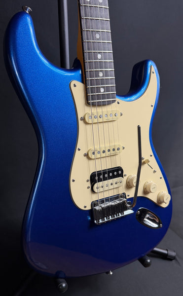 Fender American Ultra Stratocaster HSS Electric Guitar Cobra Blue w/ OHSC