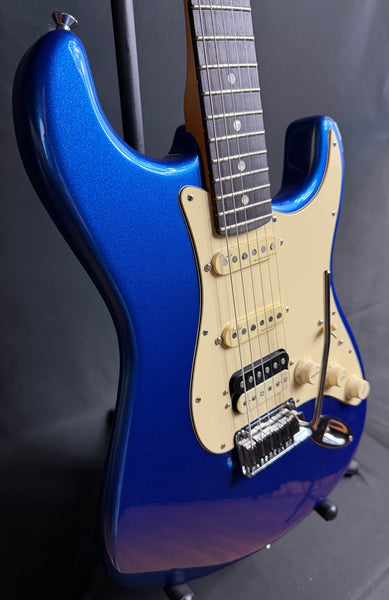 Fender American Ultra Stratocaster HSS Electric Guitar Cobra Blue w/ OHSC