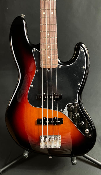 Fender American Performer Jazz Bass 4-String Bass Guitar 3-Tone Sunburst w/ Gig Bag (898)
