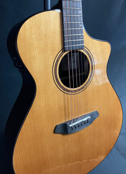 Breedlove Pro Concert CE Rosewood Acoustic-Electric Guitar Aging Toner Natural w/ Case