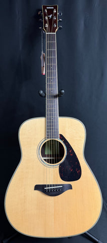 Yamaha FG830 Solid Top Dreadnought Acoustic Guitar Gloss Natural (067)