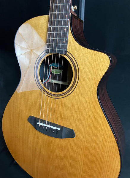 Breedlove Pro Concert CE Rosewood Acoustic-Electric Guitar Aging Toner Natural w/ Case