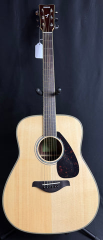 Yamaha FG830 Solid Top Dreadnought Acoustic Guitar Gloss Natural (746)