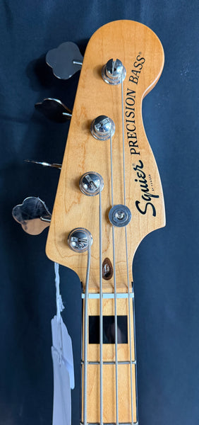 Squier Classic Vibe 70's Precision Bass 4-String Bass Guitar Gloss Black Finish (411)