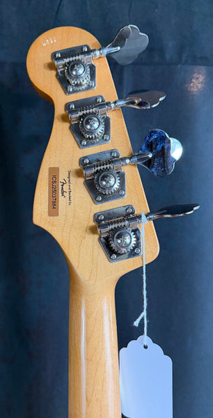 Squier Classic Vibe Late 60's Jazz Bass 4-String Bass Guitar Lake Placid Blue (884)