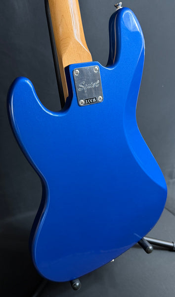 Squier Classic Vibe Late 60's Jazz Bass 4-String Bass Guitar Lake Placid Blue (884)