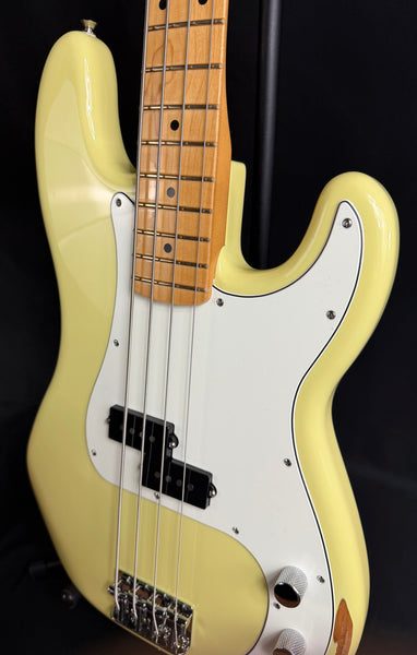 Fender Player II Precision Bass 4-String Bass Guitar Hialeah Yellow Finish