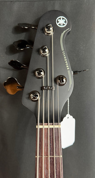 Yamaha BB735A Broad Bass 5-String Bass Guitar Fired Red Finish w/ Gig Bag (381)
