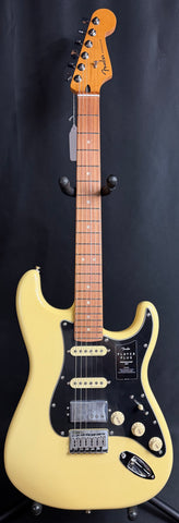 Fender Player Plus Stratocaster HSS HT Hardtail Electric Guitar Vintage White w/ Gig Bag