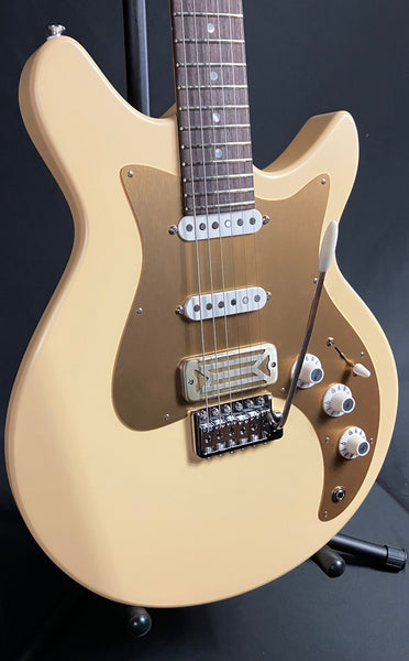Eastman DC'62 FullerTone Electric Guitar Desert Sand Finish w/ Soft Case