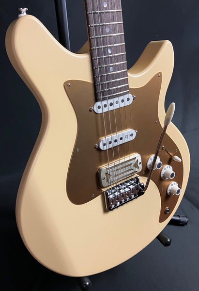 Eastman DC'62 FullerTone Electric Guitar Desert Sand Finish w/ Soft Case
