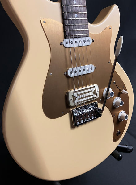 Eastman DC'62 FullerTone Electric Guitar Desert Sand Finish w/ Soft Case