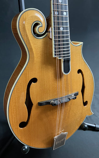 Bourgeois M5-F F-Style Mandin Aged Tone Adirondack Gloss Blonde w/ Case