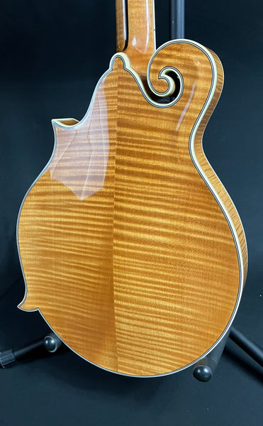 Bourgeois M5-F F-Style Mandin Aged Tone Adirondack Gloss Blonde w/ Case