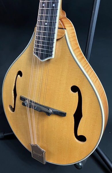 Bourgeois M5-A A-Style Mandin Aged Tone Adirondack Gloss Blonde w/ Case