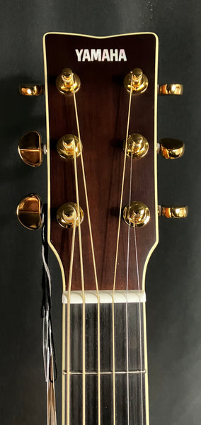 Yamaha LL16BS Handcrafted A.R.E. Acoustic-Electric Guitar Brown Sunburst w/ Case