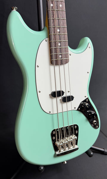 Squier Classic Vibe 60's Mustang Bass 4-String Bass Guitar Surf Green Finish