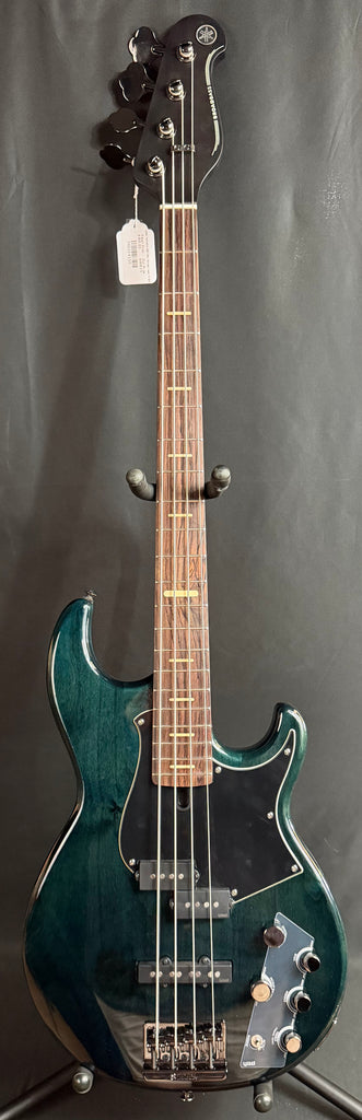 Yamaha BB734A Broad Bass 4-String Bass Guitar Indigo Blue Finish w/ Gig Bag (150)