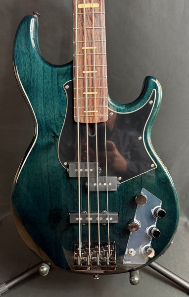 Yamaha BB734A Broad Bass 4-String Bass Guitar Indigo Blue Finish w/ Gig Bag (150)