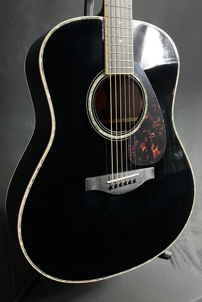 Yamaha LL16D Deluxe ARE Original Jumbo Acoustic-Electric Guitar Gloss Black w/ Case