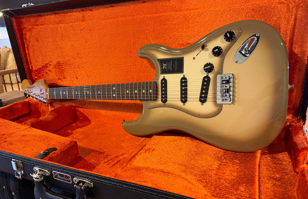 Fender 70th Anniversary Vintera II Stratocaster Electric Guitar Antigua w/ OHSC (616)