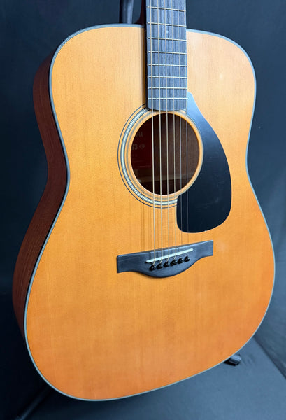 Yamaha FG3 Red Label Dreadnought Acoustic Guitar Vintage Natural w/ Soft Case (078)
