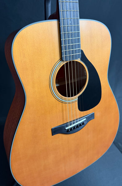 Yamaha FG3 Red Label Dreadnought Acoustic Guitar Vintage Natural w/ Soft Case (078)