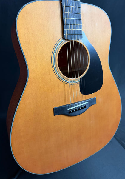 Yamaha FG3 Red Label Dreadnought Acoustic Guitar Vintage Natural w/ Soft Case (078)